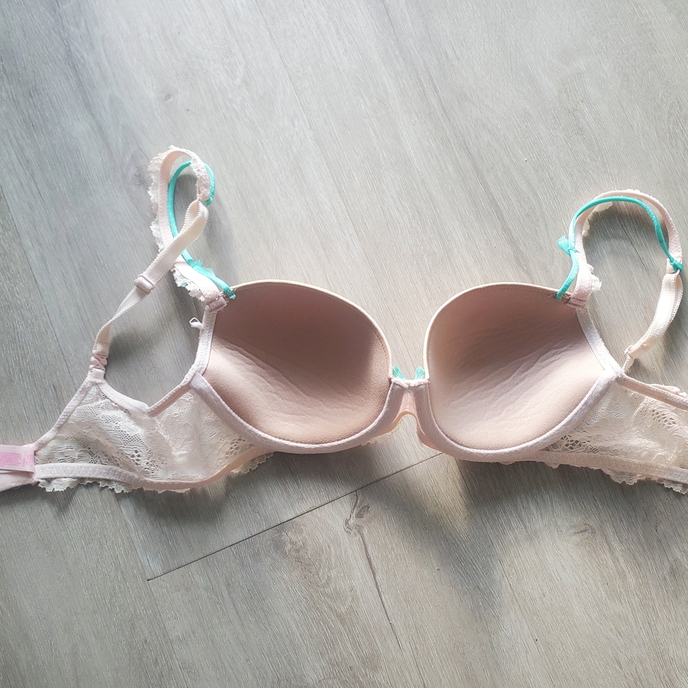 Victoria's Secret Lace Bra - Cream, Tan and Aqua - Picture 3 of 4